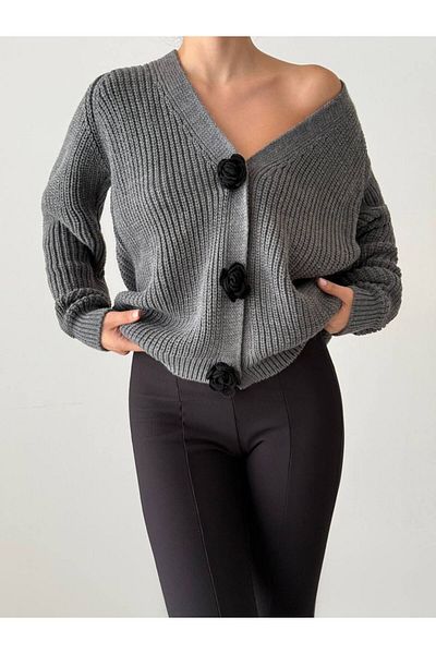 İLKCET MODA Oversize dámský cardigan - detail na knoflíky