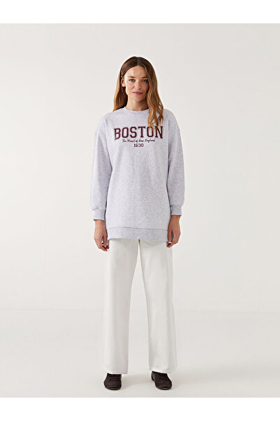 LC Waikiki Γυναικείο χοντρό φούτερ τούνικ με στάμπα Boston με λαιμόκοψη ανθρακί LCW Modest