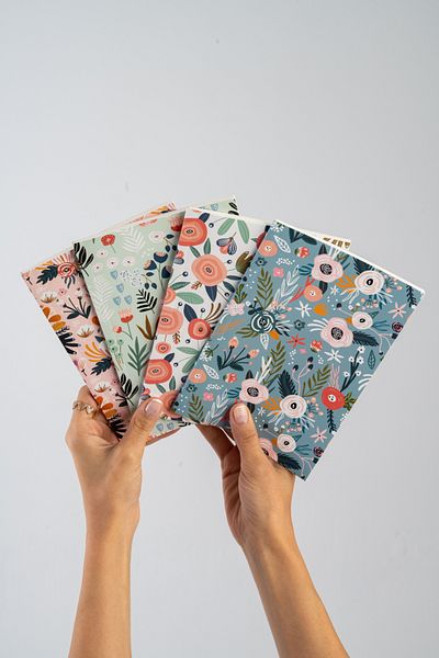 Fly Notes Set de caiete din 4 piese din seria Flower - 13x20cm, 64 pagini, cadou Caiet de memorie