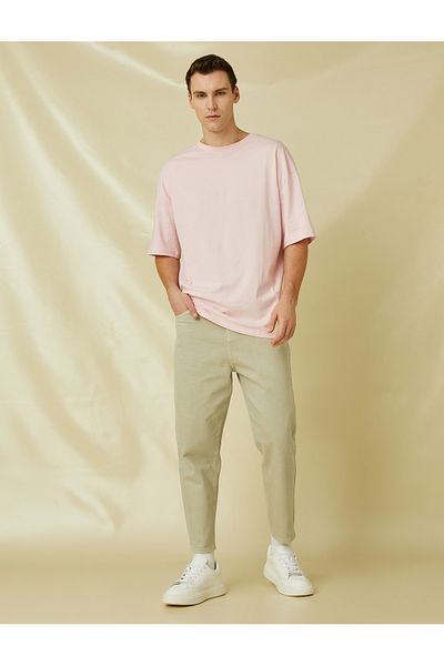 Koton Basic-Gabardine-Hose mit Knopfdetail und Taschen
