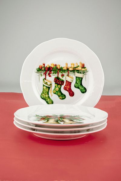 Bursa Porselen Dekor Jingle Bells 4 Pieces of Cake Plates