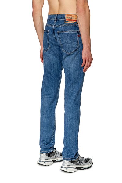 Diesel 2019 D-struct