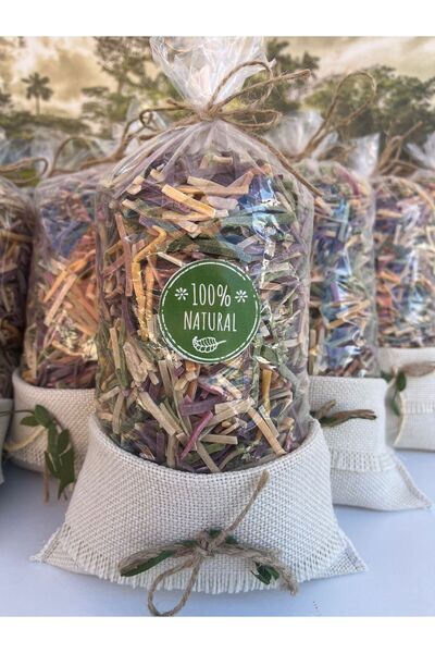 Yüksel pancarlı,havuçlu,ıspanaklı,köy yumurtalı el yapımı 500 gr kesme erişte...