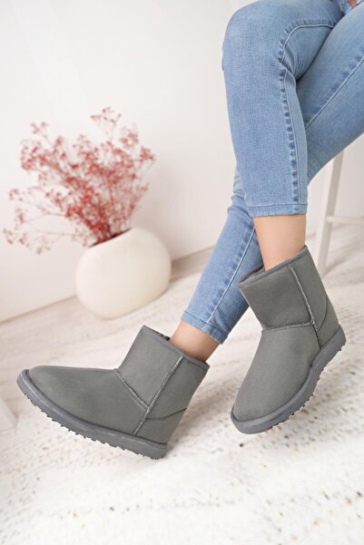 XStreet 02 Ruby Uggy Kısa Kadın Bot Yünlü Bot