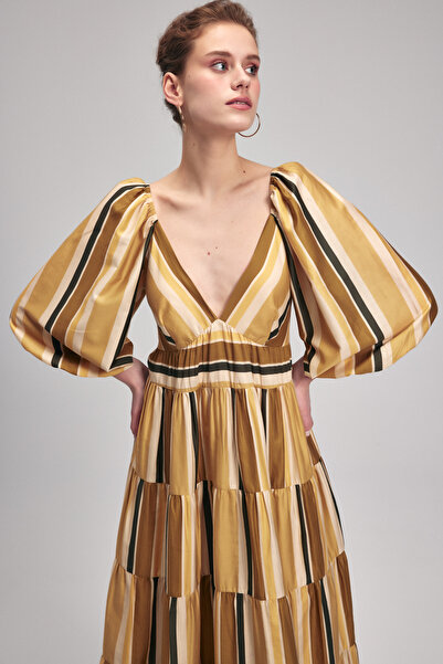 adL V-Neck Striped Dress