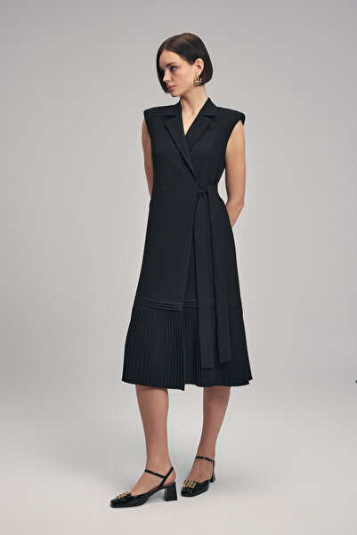 adL Pleated Skirt Padded Dress