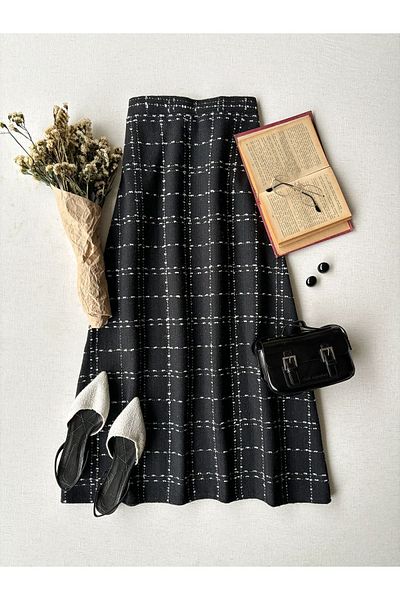KÜÇÜĞÜM BUTİK Fusta lungă din tweed de culoare neagră