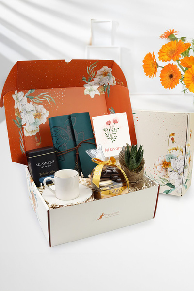 Trendmiya Vintage Seyahat Defteri & Beyaz Fincan & Godiva Çikolata & Türk Kah...