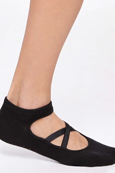 Oysho 2 pairs of cotton blend yoga and Pilates socks with crossover straps