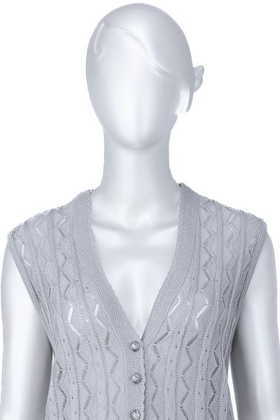 Oppland V-Neck Güldane Motif Cotton Mother's Vest - Perforated, Three Buttons, Double Pockets