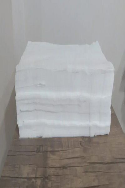 Akaworld Disposable 35cm X 22cm Pack of 100 Pcs Manicure /Pedicure /Skin Care Towels