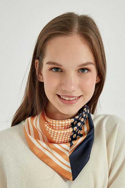 Axesoire 13483 Bandana portocalie cu modele patchwork