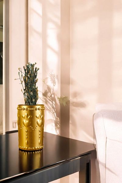 Evene Home Decoration Vase - Small, Table Top, Gold Color, Model 42