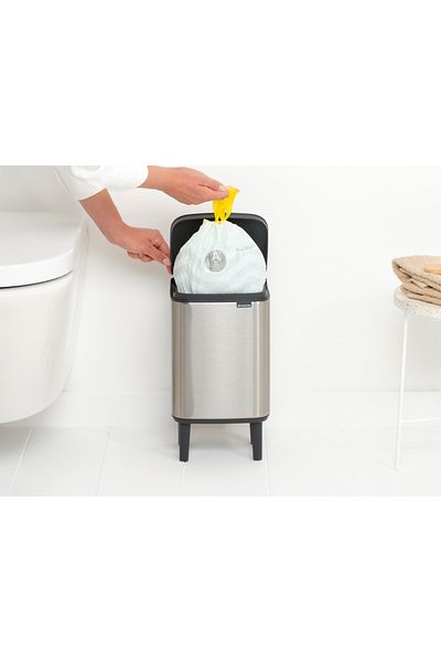 Brabantia BO HI FPP ΜΑΤ ΑΙΣΘΗΤΙΚΟΣ ΚΟΥΤΙ ΑΠΟΡΡΙΠΤΗΣ ΜΕ ΠΟΔΙ 4L