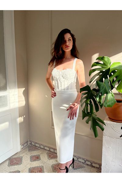 Biçanta Strap Applique Top Crystal Beading Embroidery Detail Pencil Evening Dress Wedding Engagement Graduation