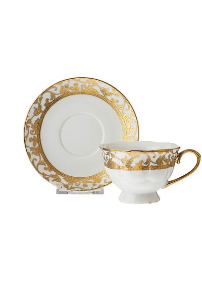 Dania A tea cup set with a porcelain saucer golden decoration