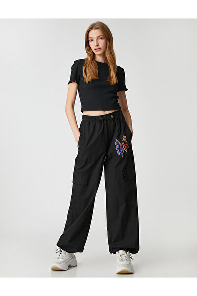 Koton Crop T-shirt με κοντομάνικο λαιμόκοψη με υφή