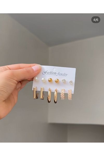 Perry Accesories مجموعة من 6 أزواج من الأقراط الذهبية مع لؤلؤ متعدد الألوان، أقراط دائرية، أقراط مرصعة باللؤلؤ، مجموعة أقراط نسائية