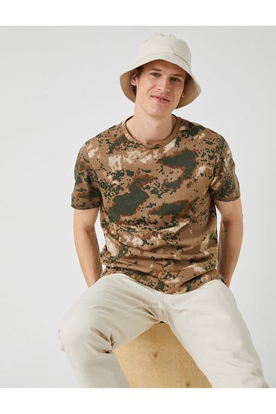Koton T-Shirt mit Tarnmuster