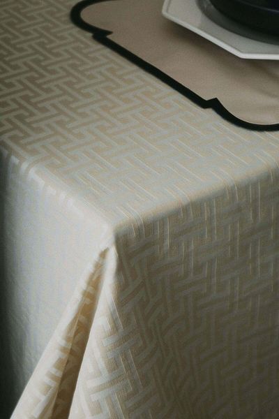 H&M Cotton-blend tablecloth