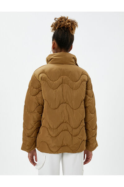 Koton Φερμουάρ τσέπης γιακά γιακά με καπιτονέ Puffer