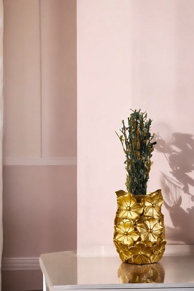 Evene Small Vase for Home Decoration - Table Top and Gold Color Model 16