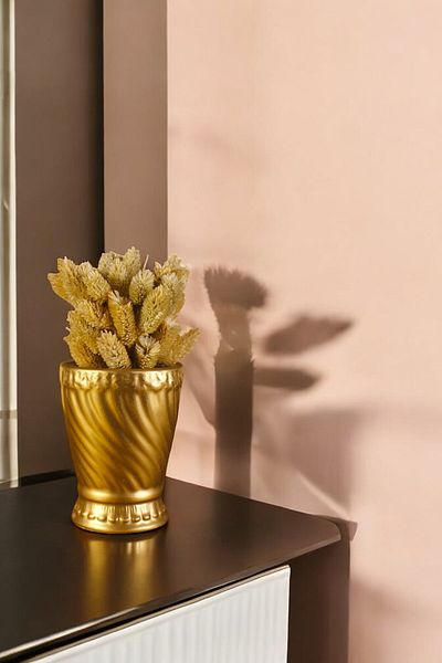 Evene Small Vase for Home Decoration - Table Top and Gold Color Model 47