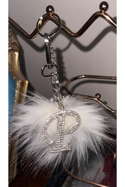 Arabasına Aşıklar Kulubü White Pile Letter P Keychain