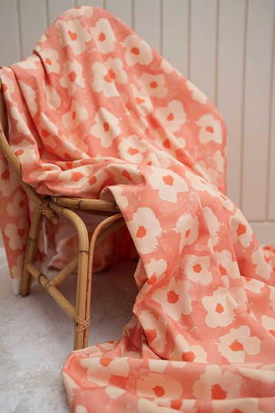 Tuğba Kuğu Printed Panama Fabric (100% Cotton) |   Giant Daisies