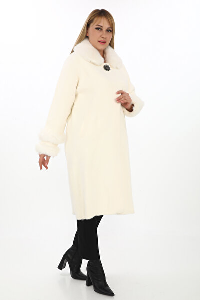 Angora Broş Detaylı Kürk Yaka  Ara Boy Angora Kaban