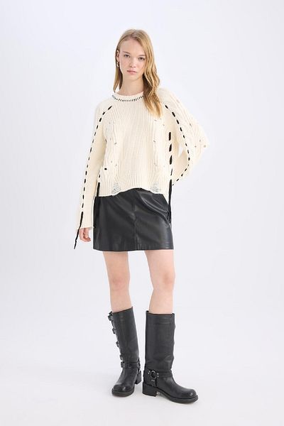 DeFacto Coool Oversize Wide Fit Crew Neck Knitwear Sweater D8233Ax24Wn