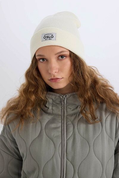 DeFacto Women's City Themed Woven Label Beanie A5655ax24wn