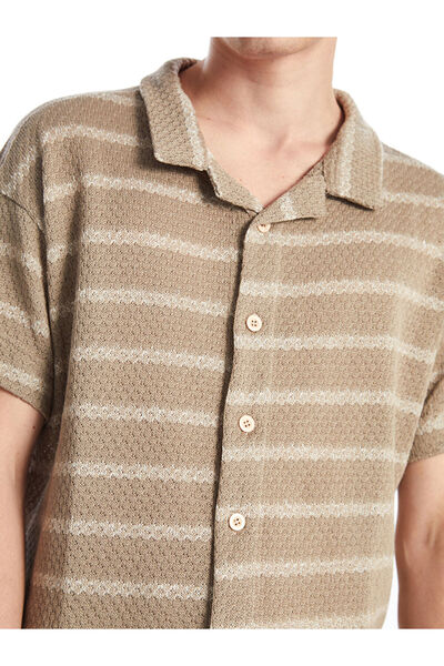 LC Waikiki Ανδρικό πουκάμισο με κοντό μανίκι με κανονική εφαρμογή