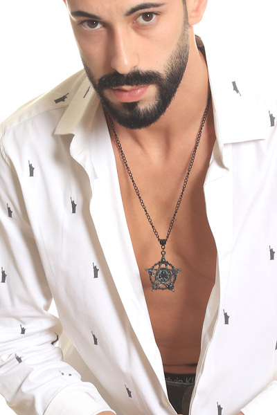 LABALABA Erkek Siyah Oksit Kaplama Kurukafa&pentagram Simge Uçlu Kolye