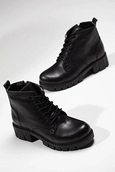 MFT AYAKKABI Чорні жіночі черевики з натуральної шкіри - на шнурівці та блиск...