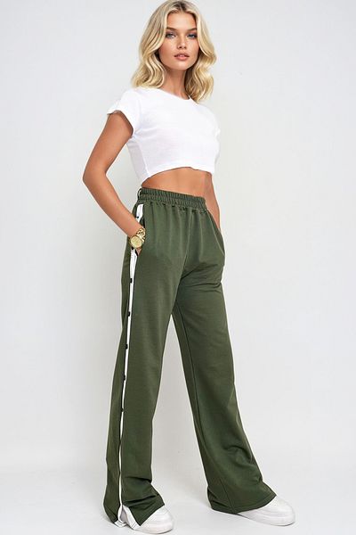 Trend Alaçatı Stili Women's Khaki Wide Leg Pants - Double Pockets and Side Strips Alc-X12713