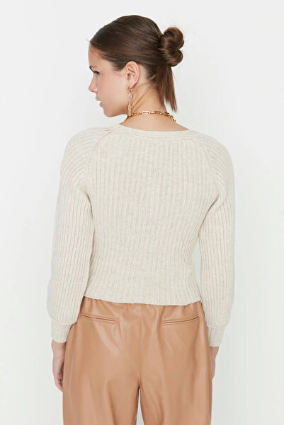 Trendyol Collection Stone Crop Heart Collar Pletený svetr TWOAW22KZ1760