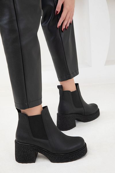 SOHO Μαύρα γυναικεία μποτάκια - 20083 Model Bootie