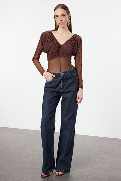 Trendyol Collection Кафяво плетено боди с V-образно деколте и тюл Tpraw25Bd00012
