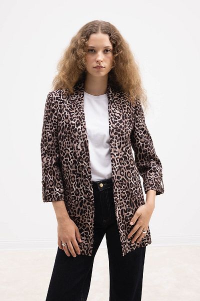 DeFacto Blazerjacke mit Leopardenmuster und normaler Passform E1483AX24AU