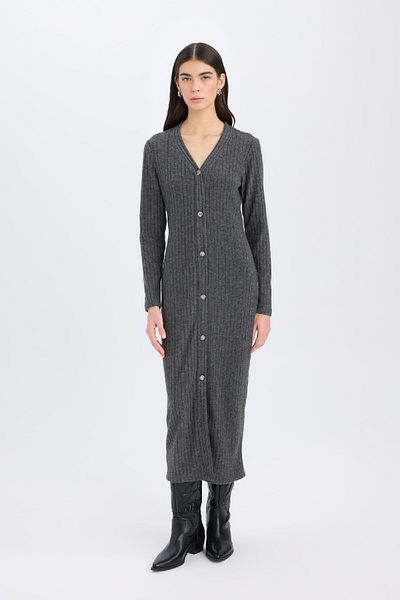 DeFacto Geripptes Camisole-Midikleid mit V-Ausschnitt – lange Ärmel, Knopfleiste, figurbetont B3261AX24WN