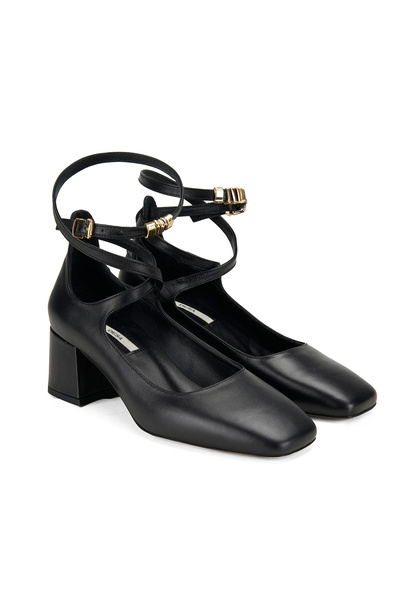 Desa Women's Black Classic Shoes