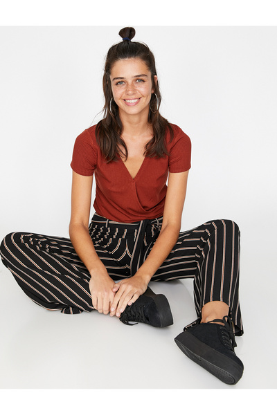 Koton T-SHIRT με λαιμόκοψη