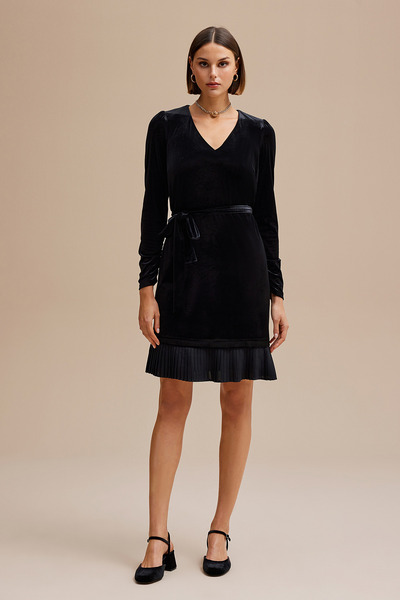 Naramaxx Etekucu Piliseli Kadife Elbise