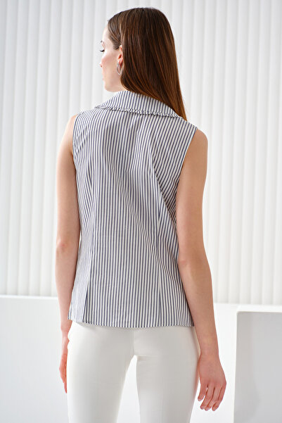 Naramaxx Çizgili Yaka Detaylı Kolsuz Bluz