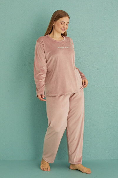 REMSA Σετ γυναικεία βελούδινη πιτζάμα μεγάλου μεγέθους 13213-10 πούδρα