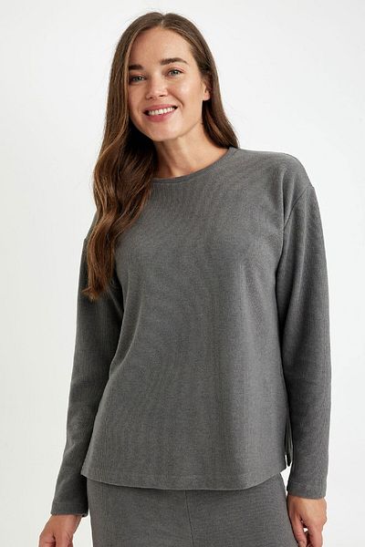 DeFacto Crew Neck Thessaloniki Fabric Basic Solid Long Sleeve T-Shirt D0359Ax24Au