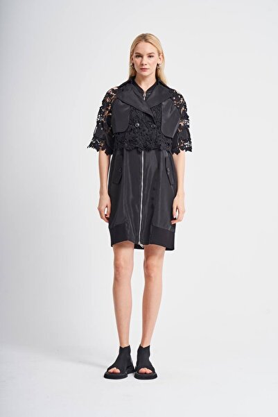 tw3 Rochie cu detaliu din dantela