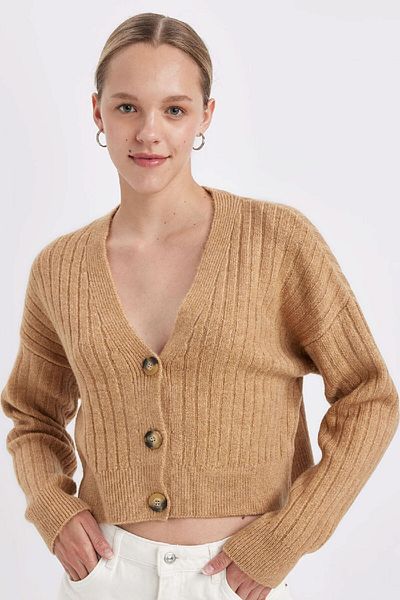 DeFacto Regular Fit V-Neck Basic Plain Button Knitwear Cardigan R1389Az24Wn