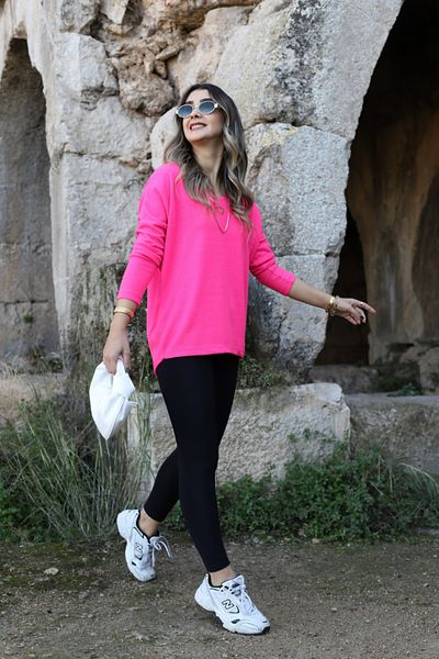 bytugcekaya Μαλακή μπλούζα με φούξια νυχτερίδα